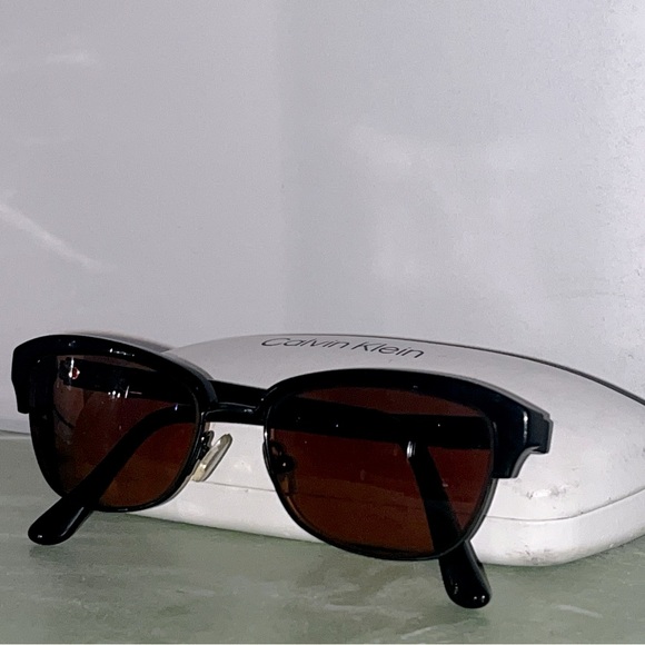 Judith Leiber Designer Sunglasses - Picture 2 of 3